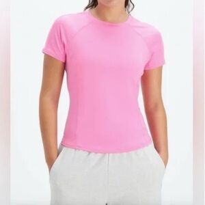 ‼️SOLD‼️ 
Fabletics Pink Short-Sleeve Crew Performance Tee